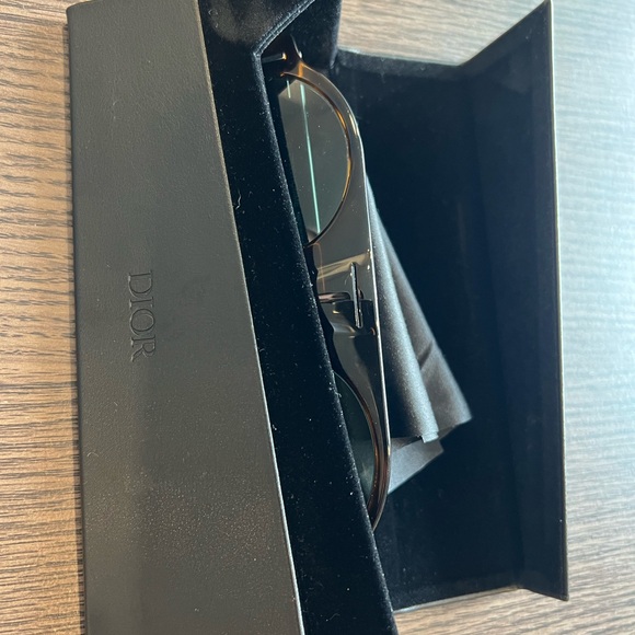 DIOR Sunglasses 
DIOR FRACTION2 08607 47024
150 - Picture 4 of 9